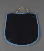 Plateau%20artist%2C%20%3Cb%3E%3Ci%3E%20Flat%20Bag%3C%2Fi%3E%3C%2Fb%3E%2C%201900%2F1920%2C%20glass%20beads%20on%20canvas%20with%20cotton%20lining%2C%20The%20Elizabeth%20Cole%20Butler%20Collection%2C%20no%20known%20copyright%20restrictions%2C%202012.126.60